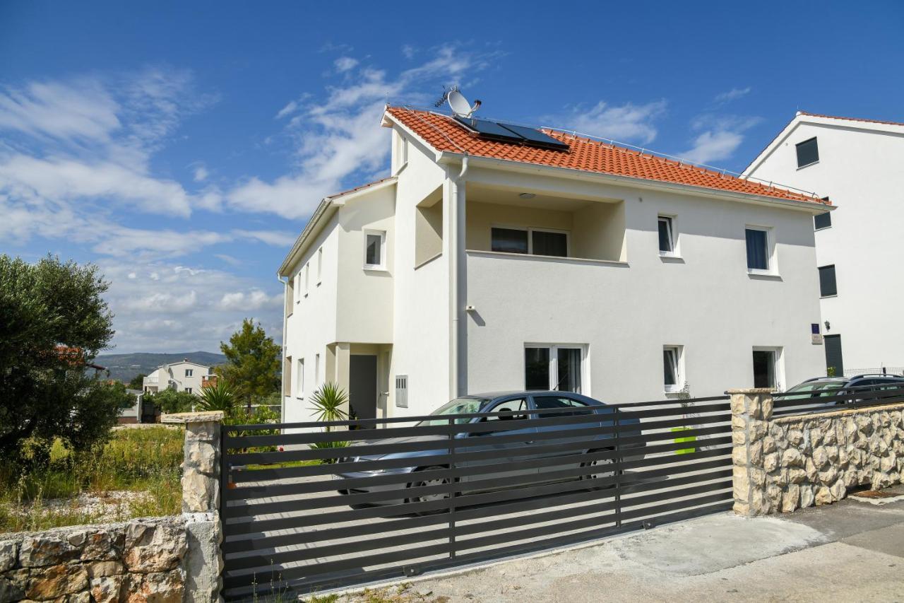 Holiday Home Mb Ražanj 外观 照片