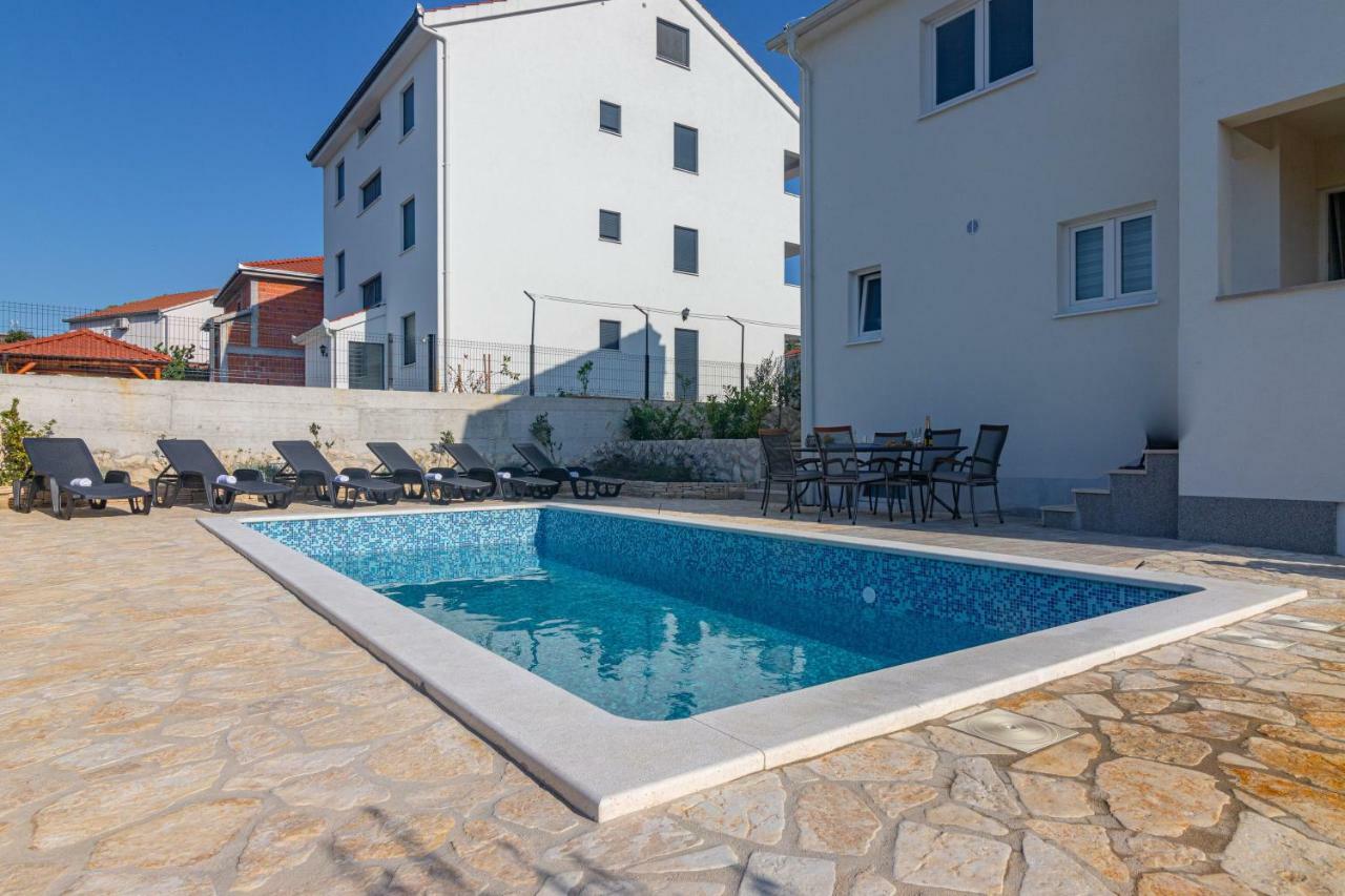 Holiday Home Mb Ražanj 外观 照片